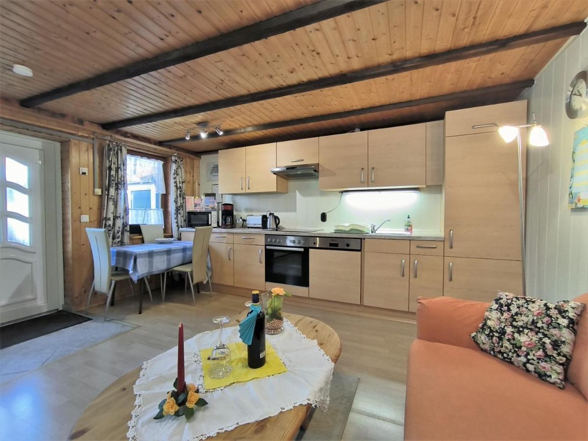 Ferienwohnung Mohnkopf - Unterkunft Fuer 2 Bis 3 Personen Mit Terrasse Jerrishoe Exterior photo